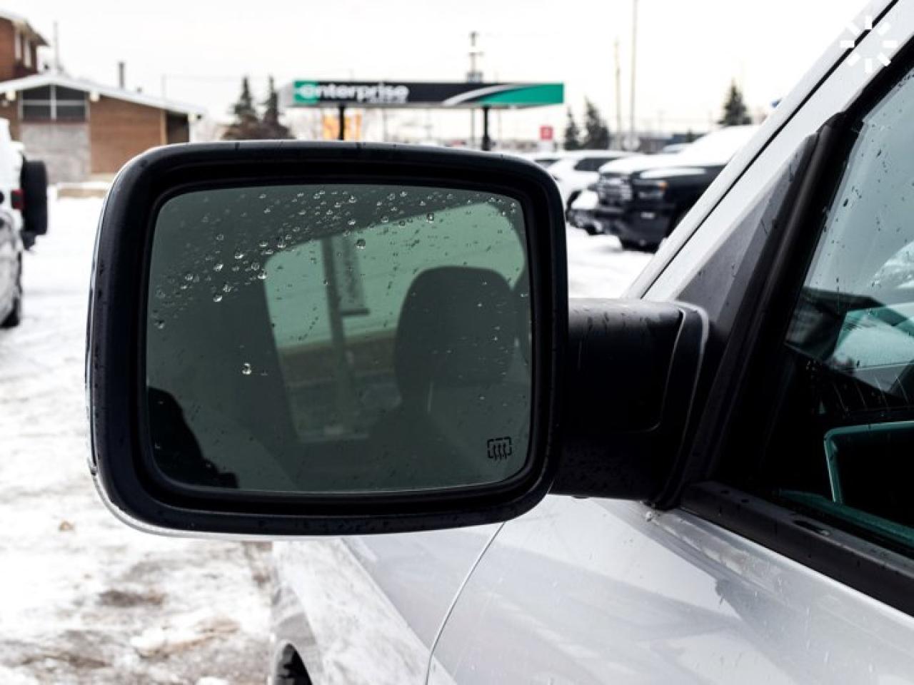 2016 RAM 1500 Big Horn 4x4 Crew Cab 149"Tonneau Cover Navi Bluetooth Side Steps Photo