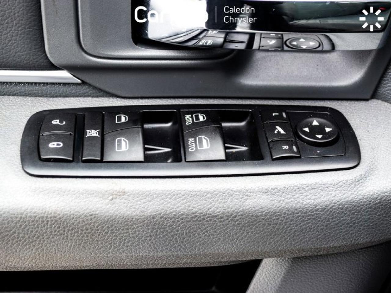 2016 RAM 1500 Big Horn 4x4 Crew Cab 149"Tonneau Cover Navi Bluetooth Side Steps Photo