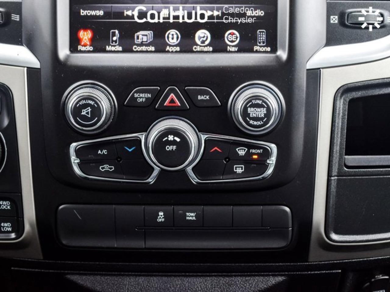 2016 RAM 1500 Big Horn 4x4 Crew Cab 149"Tonneau Cover Navi Bluetooth Side Steps Photo