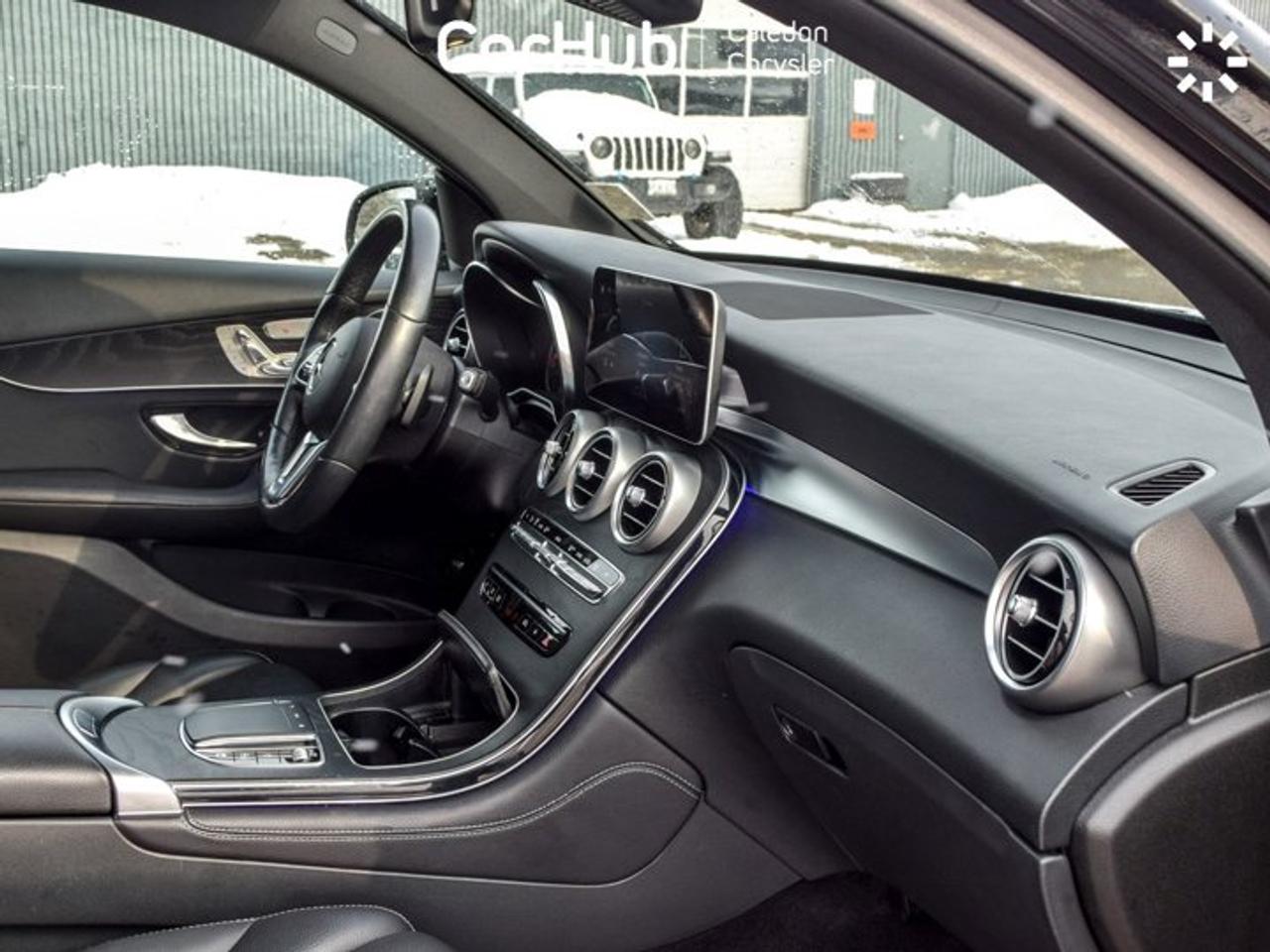 2020 Mercedes-Benz GLC GLC 300 4MATIC Coupe Sunroof Navigation 360 Camera Blind Spot Photo