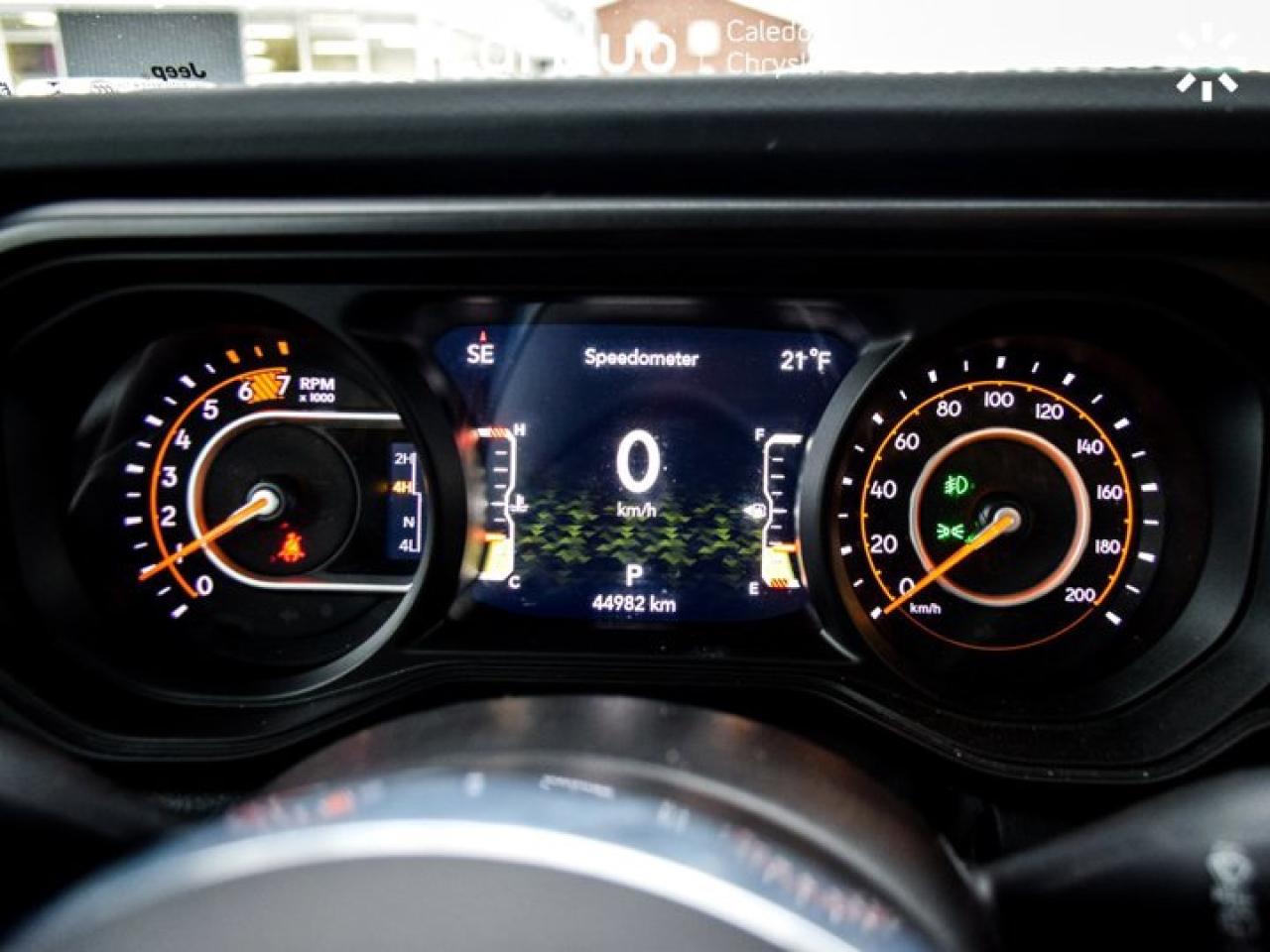 2024 Jeep Wrangler Sahara 4 Door 4x4 Dual Top Leather Navi Remote Start Alloy Rims Photo