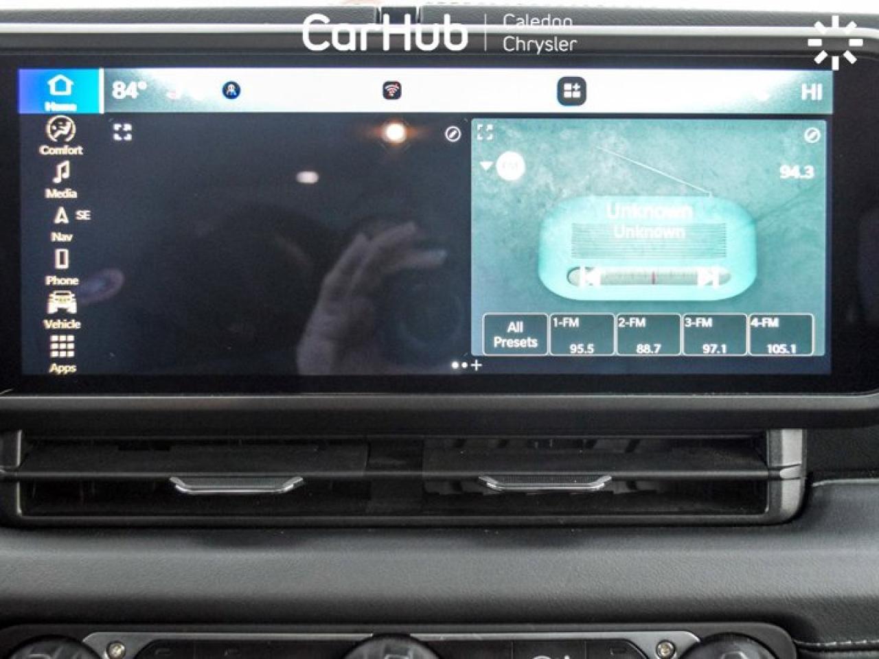 2024 Jeep Wrangler Sahara 4 Door 4x4 Dual Top Leather Navi Remote Start Alloy Rims Photo