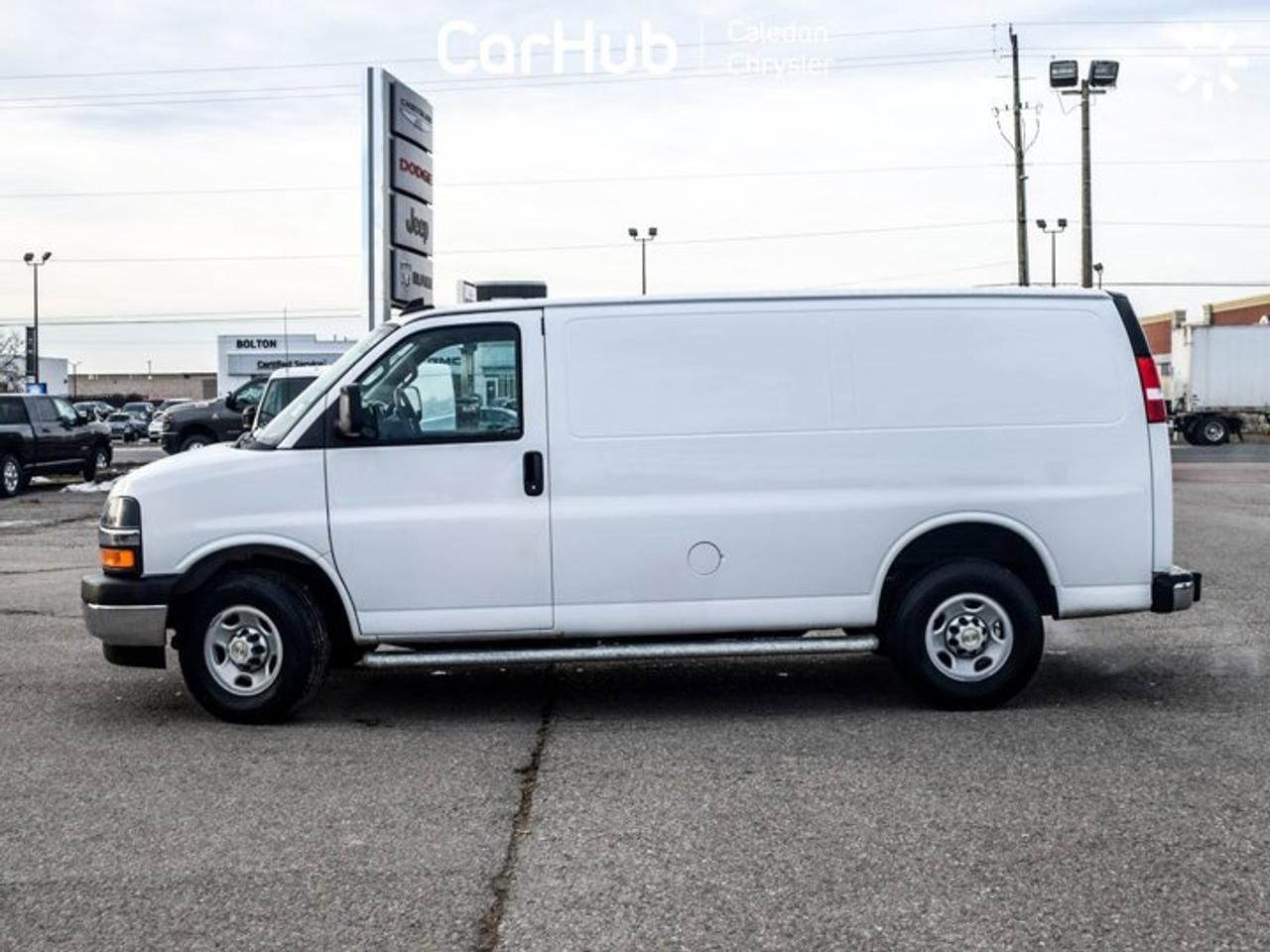 2024 Chevrolet Express Cargo Van RWD 2500 135"Backup Camera Air condition Photo