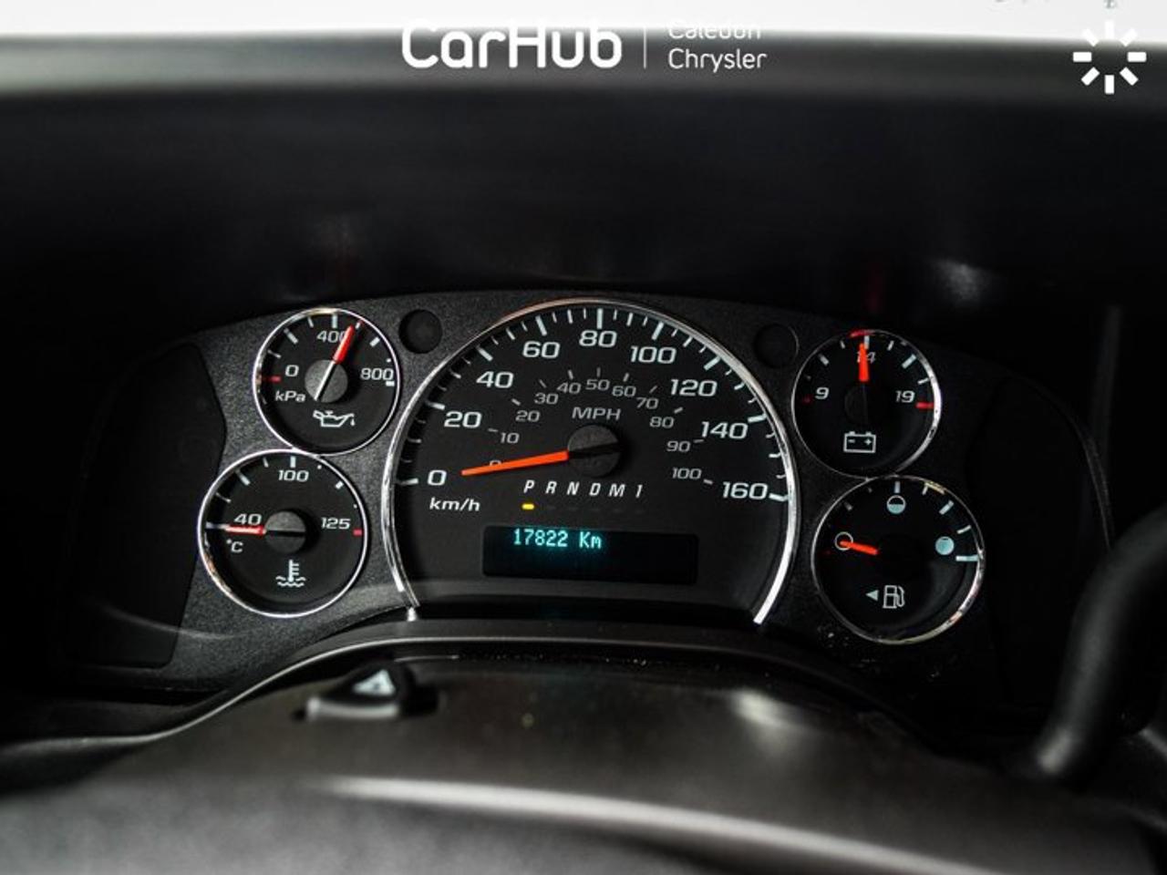 2024 Chevrolet Express Cargo Van RWD 2500 135"Backup Camera Air condition Photo