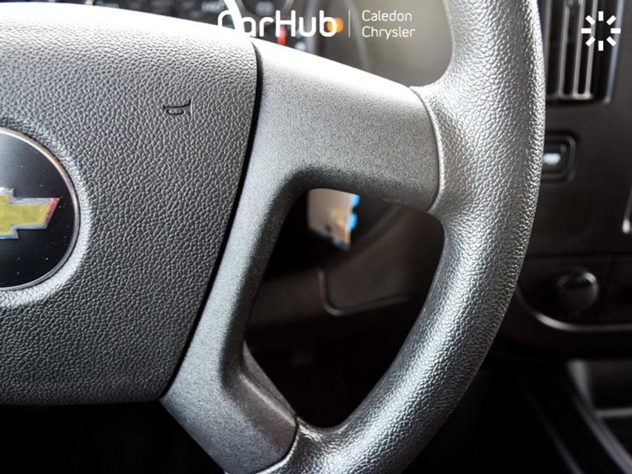 2024 Chevrolet Express Cargo Van RWD 2500 135"Backup Camera Air condition Photo