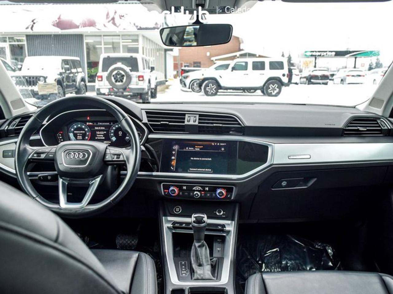 2022 Audi Q3 Komfort Quattro Pano Sunroof Leather Heated Front Seats Photo