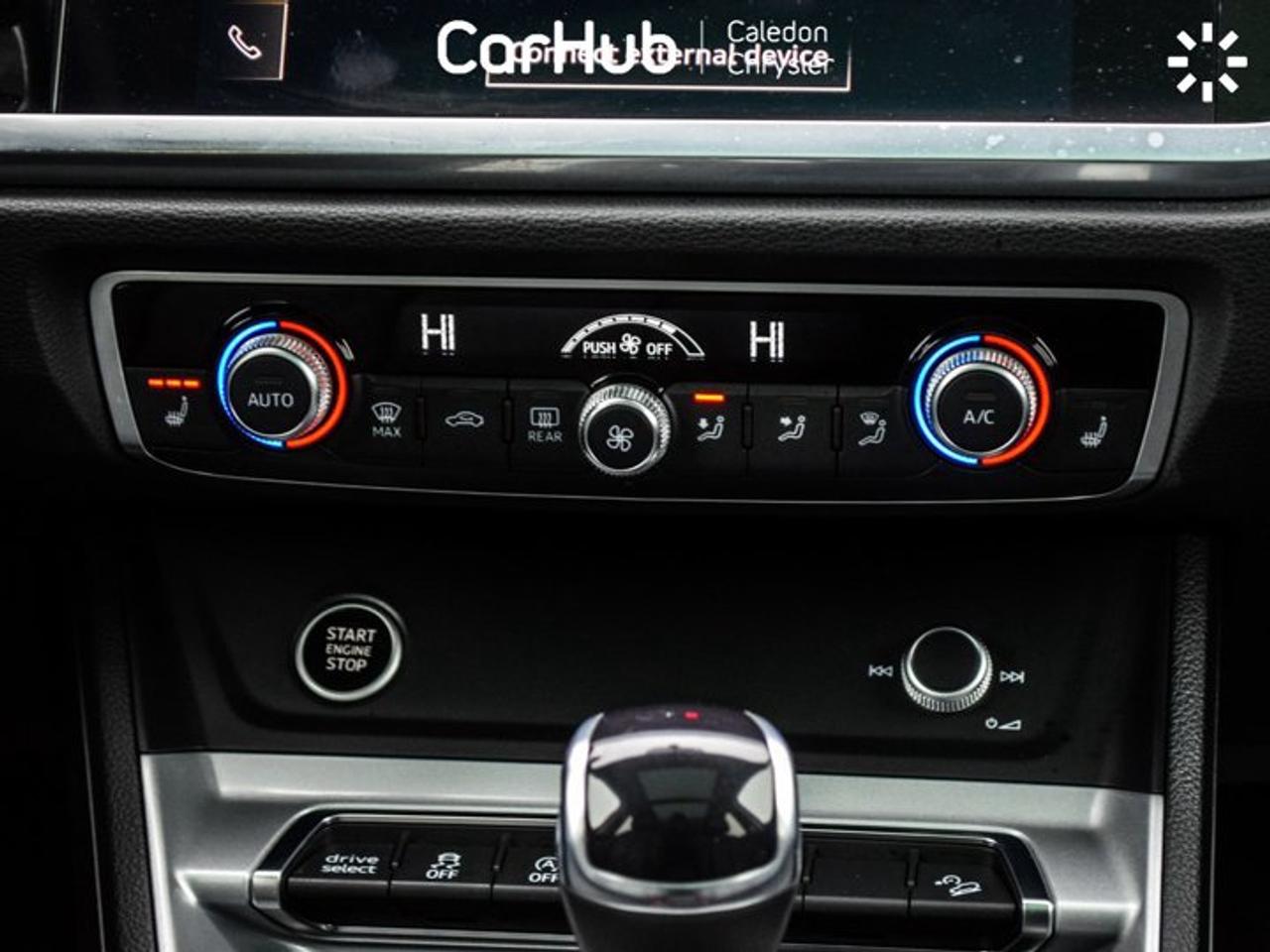 2022 Audi Q3 Komfort Quattro Pano Sunroof Leather Heated Front Seats Photo