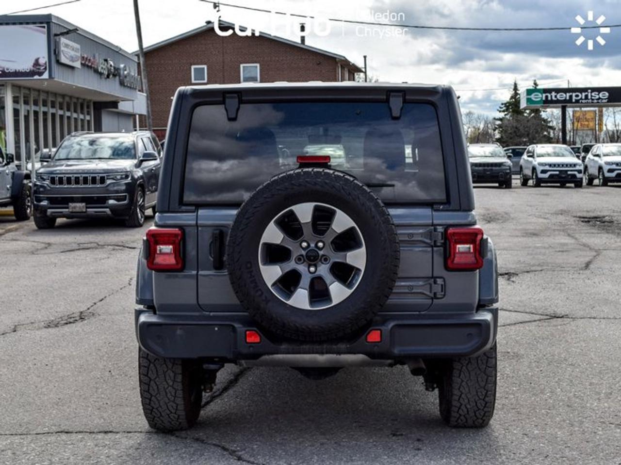2021 Jeep Wrangler Unlimited Sahara Freedom Top Navi Remote Star Heated Front Seats Photo