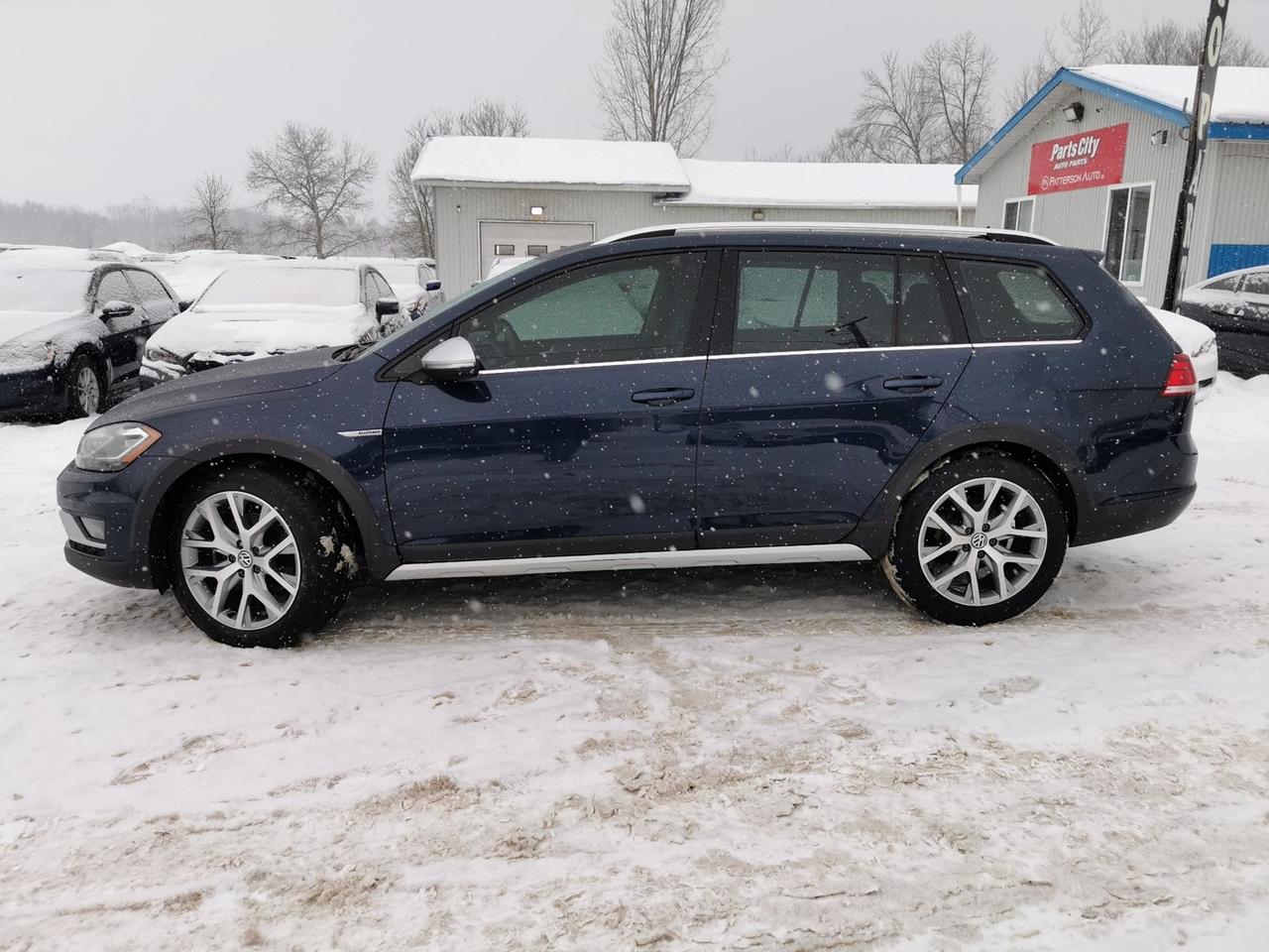 2018 Volkswagen Golf Alltrack Photo