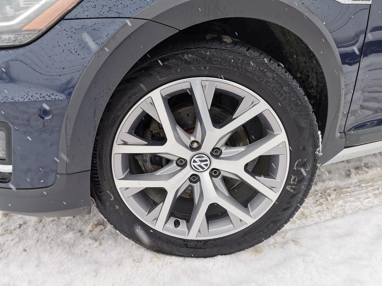 2018 Volkswagen Golf Alltrack Photo