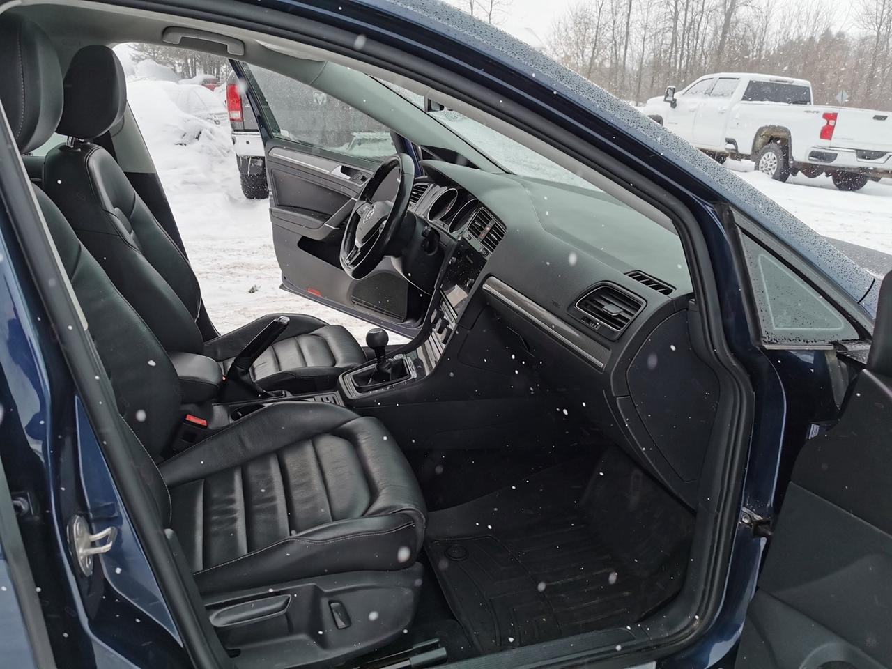 2018 Volkswagen Golf Alltrack Photo