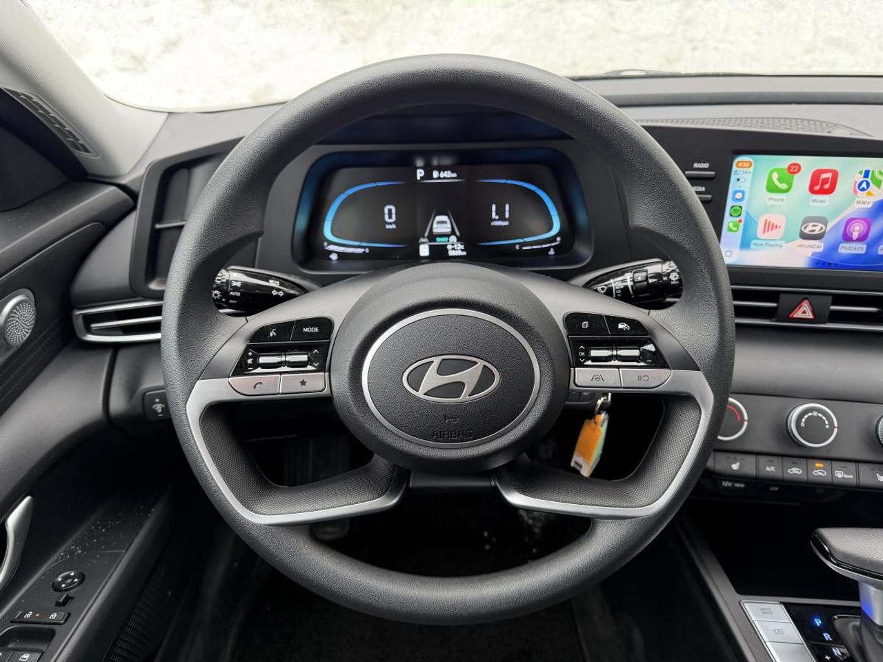 2025 Hyundai Elantra Essential IVT Photo