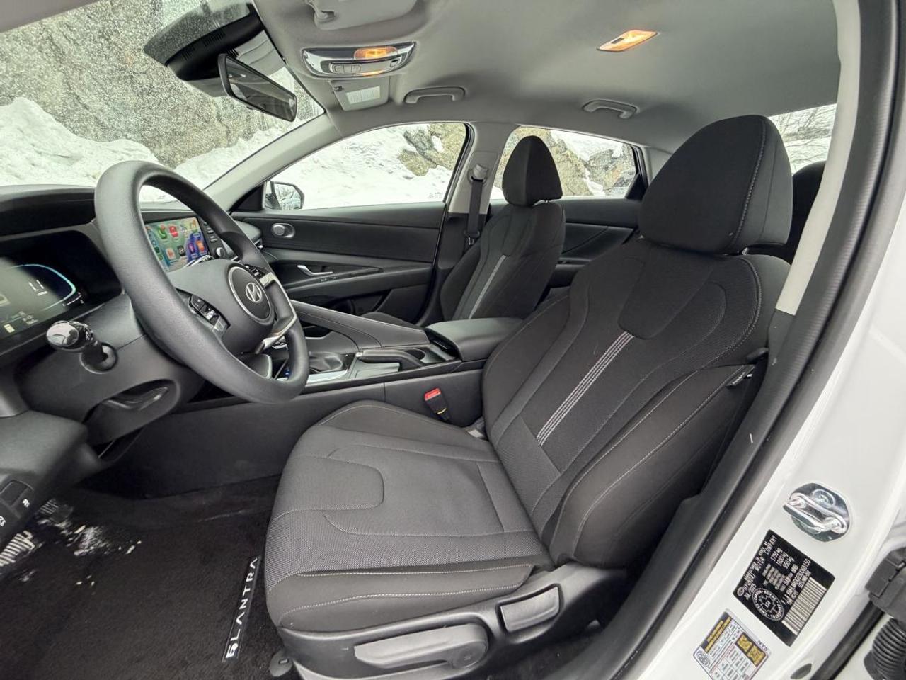 2025 Hyundai Elantra Essential IVT Photo