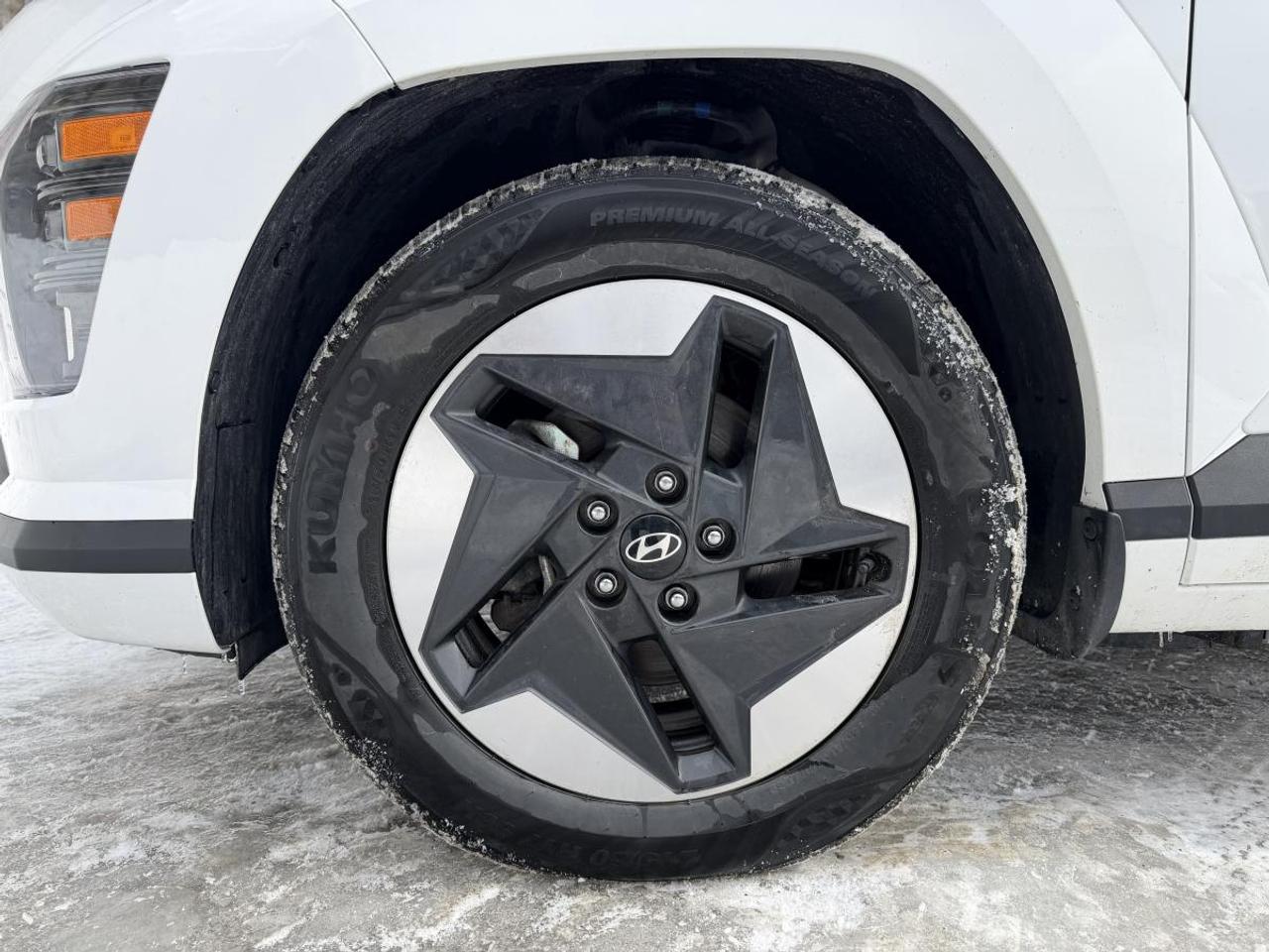 2024 Hyundai KONA Electric PREFERRED Photo