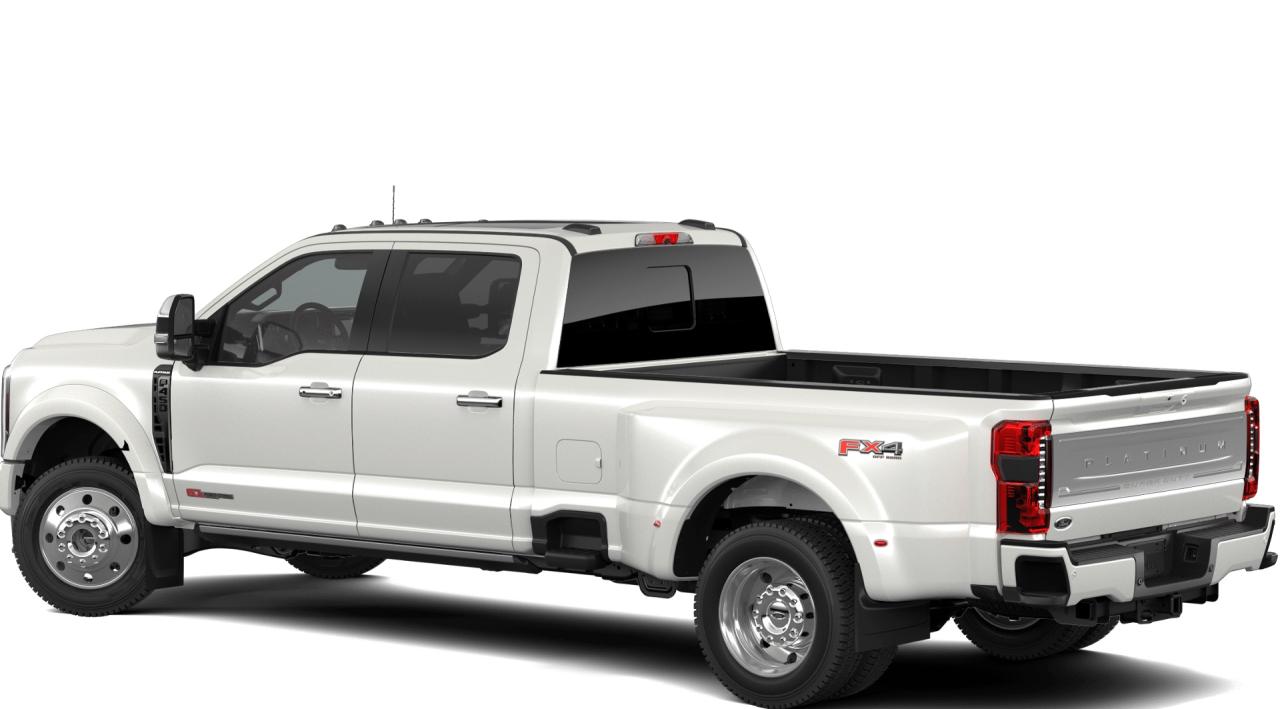 2026 Ford F-450 Super Duty DRW Platinum Photo
