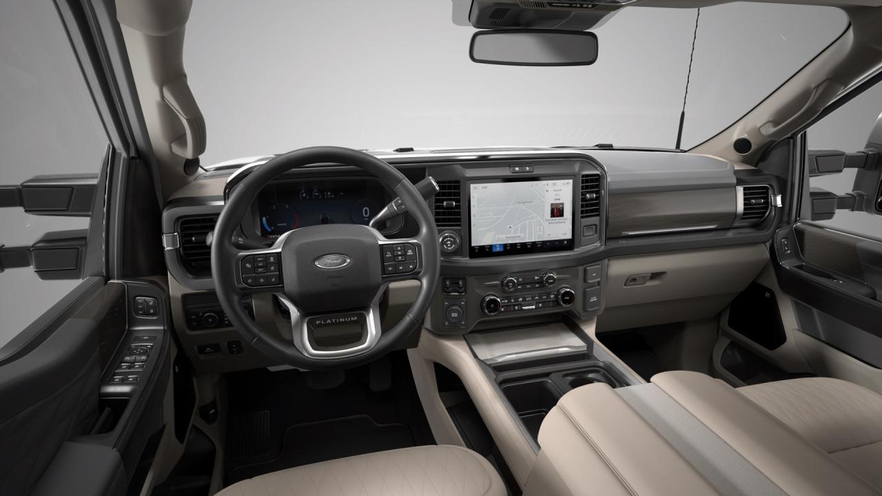 2026 Ford F-450 Super Duty DRW Platinum Photo