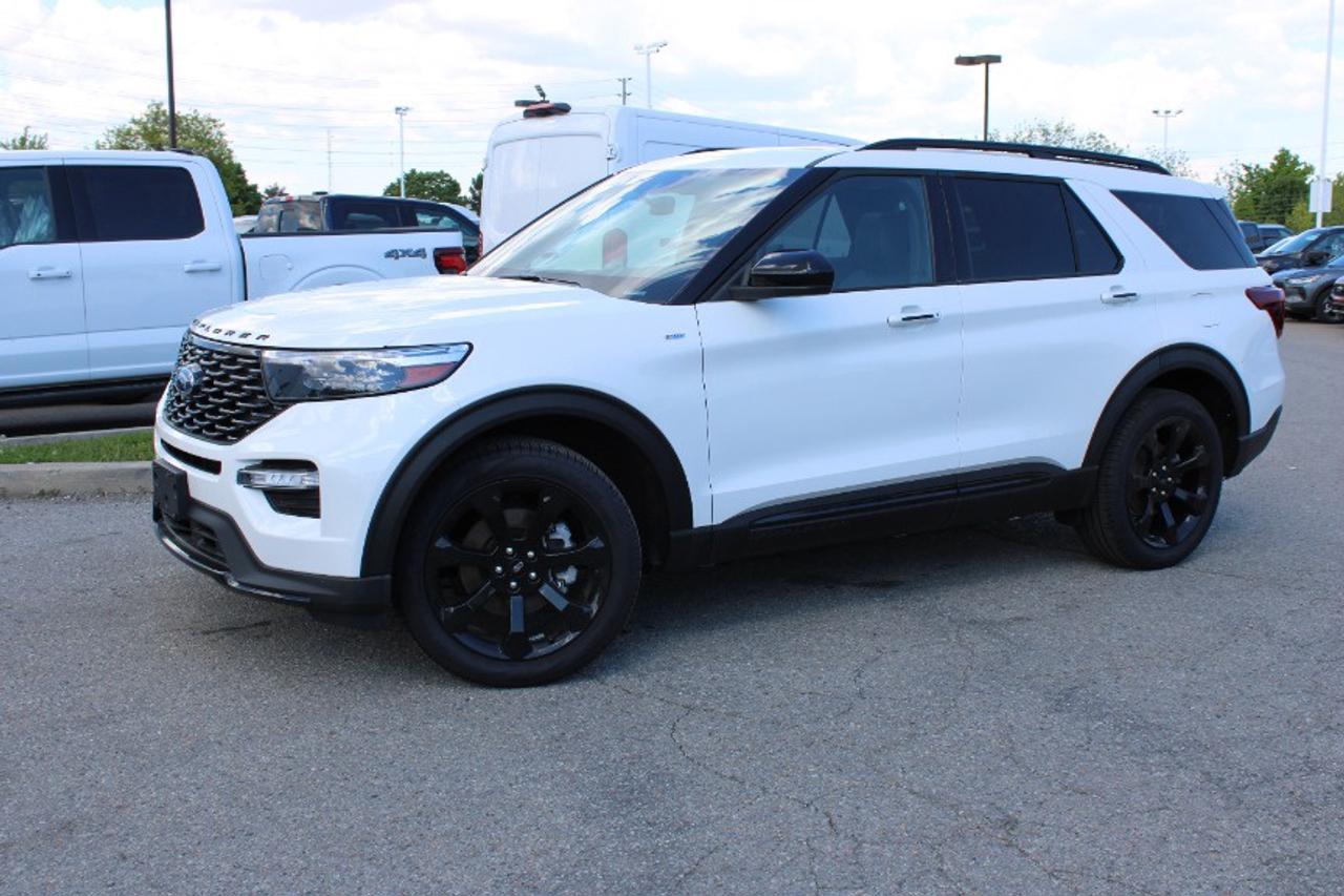 2024 Ford Explorer ST-Line Photo