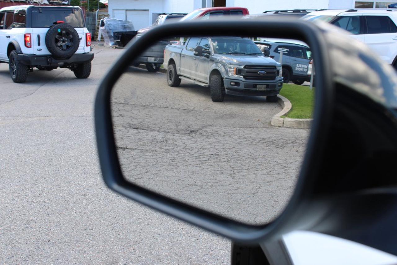 2024 Ford Explorer ST-Line Photo