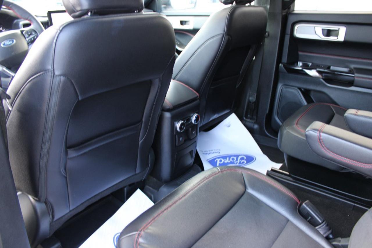 2024 Ford Explorer ST-Line Photo