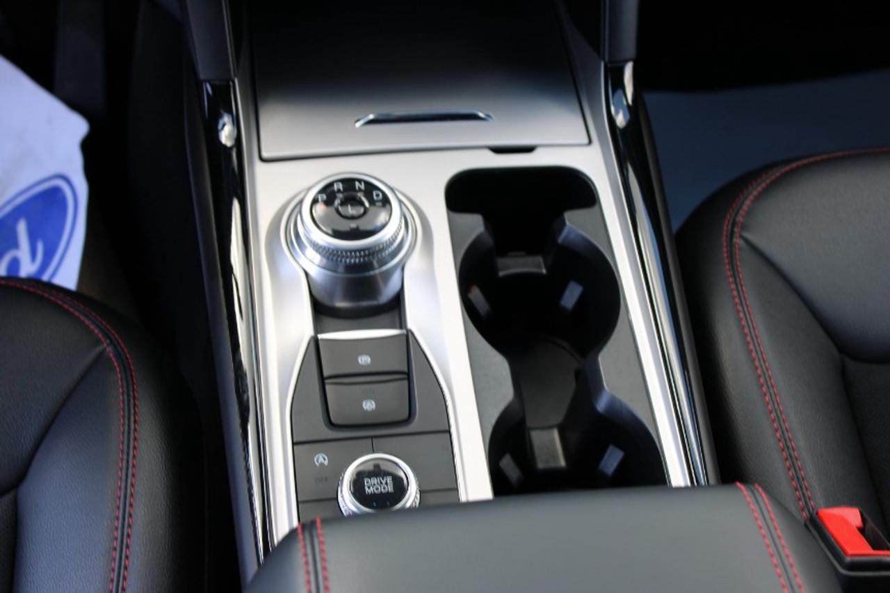 2024 Ford Explorer ST-Line Photo