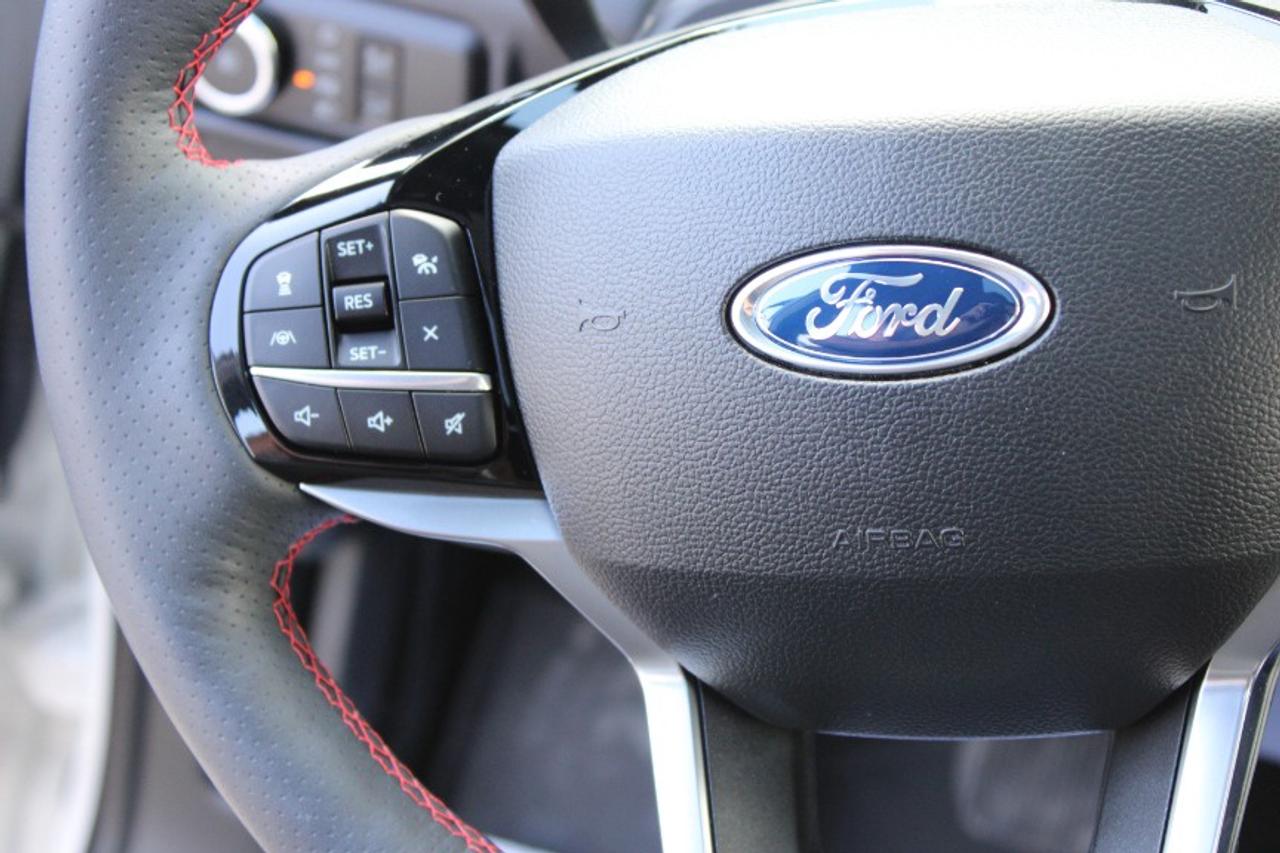 2024 Ford Explorer ST-Line Photo