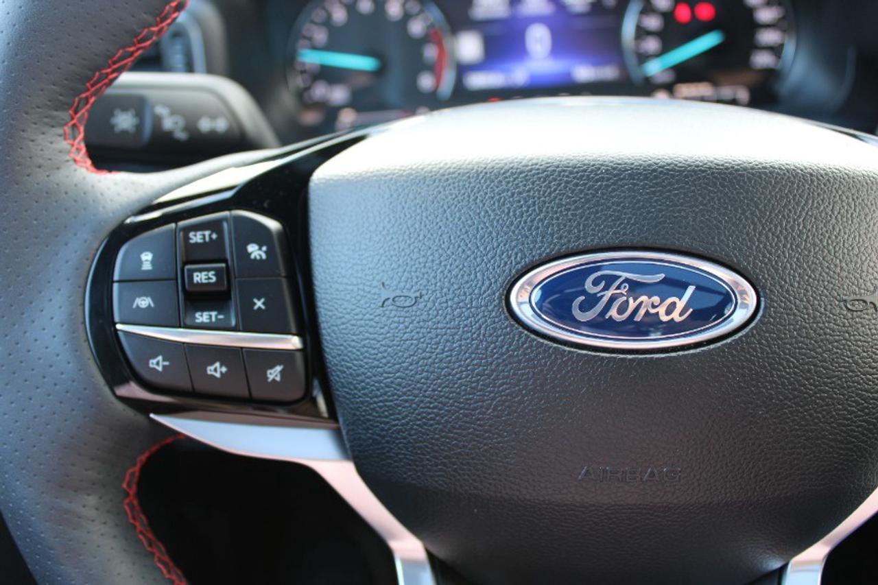 2024 Ford Explorer ST-Line Photo