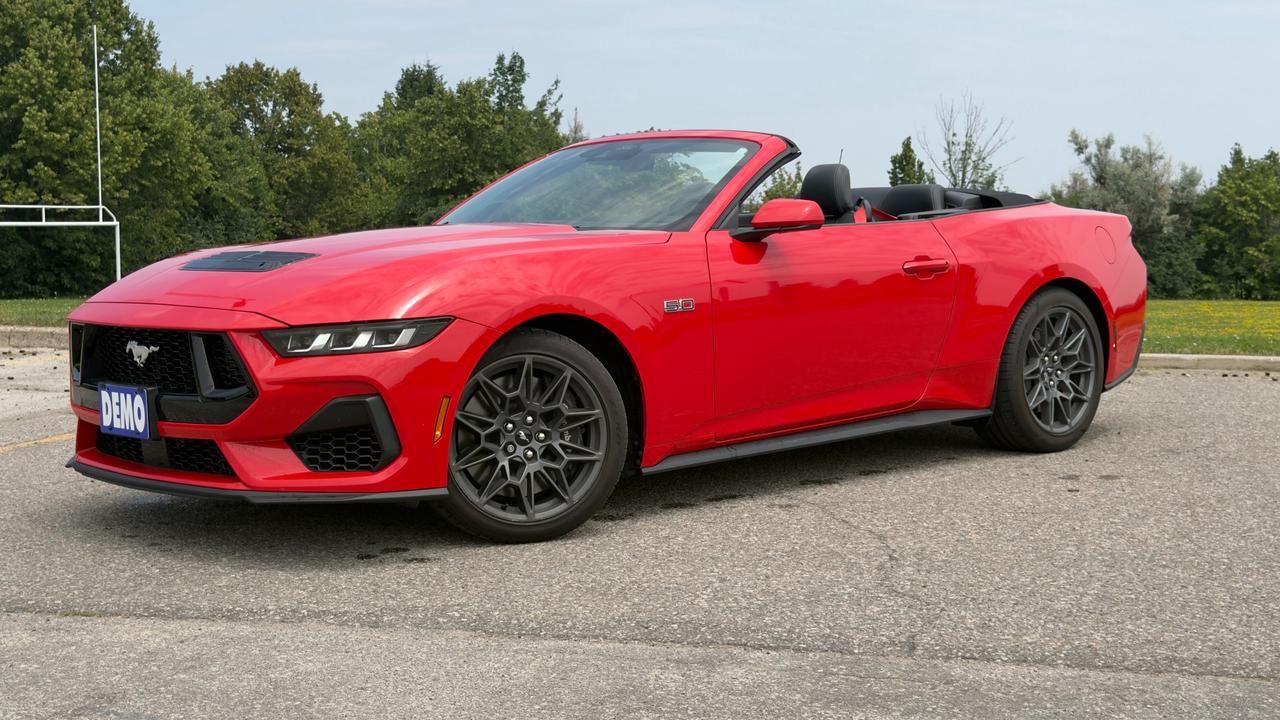 2025 Ford Mustang GT Premium Convertible Photo2