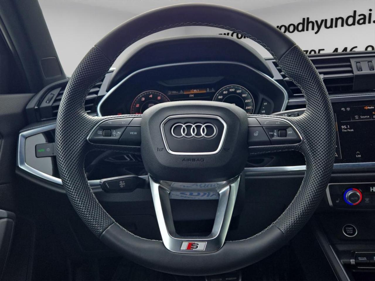 2024 Audi Q3 Technik Photo