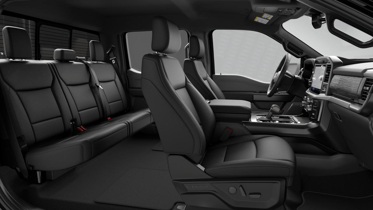 2026 Ford F-150 XLT Photo3