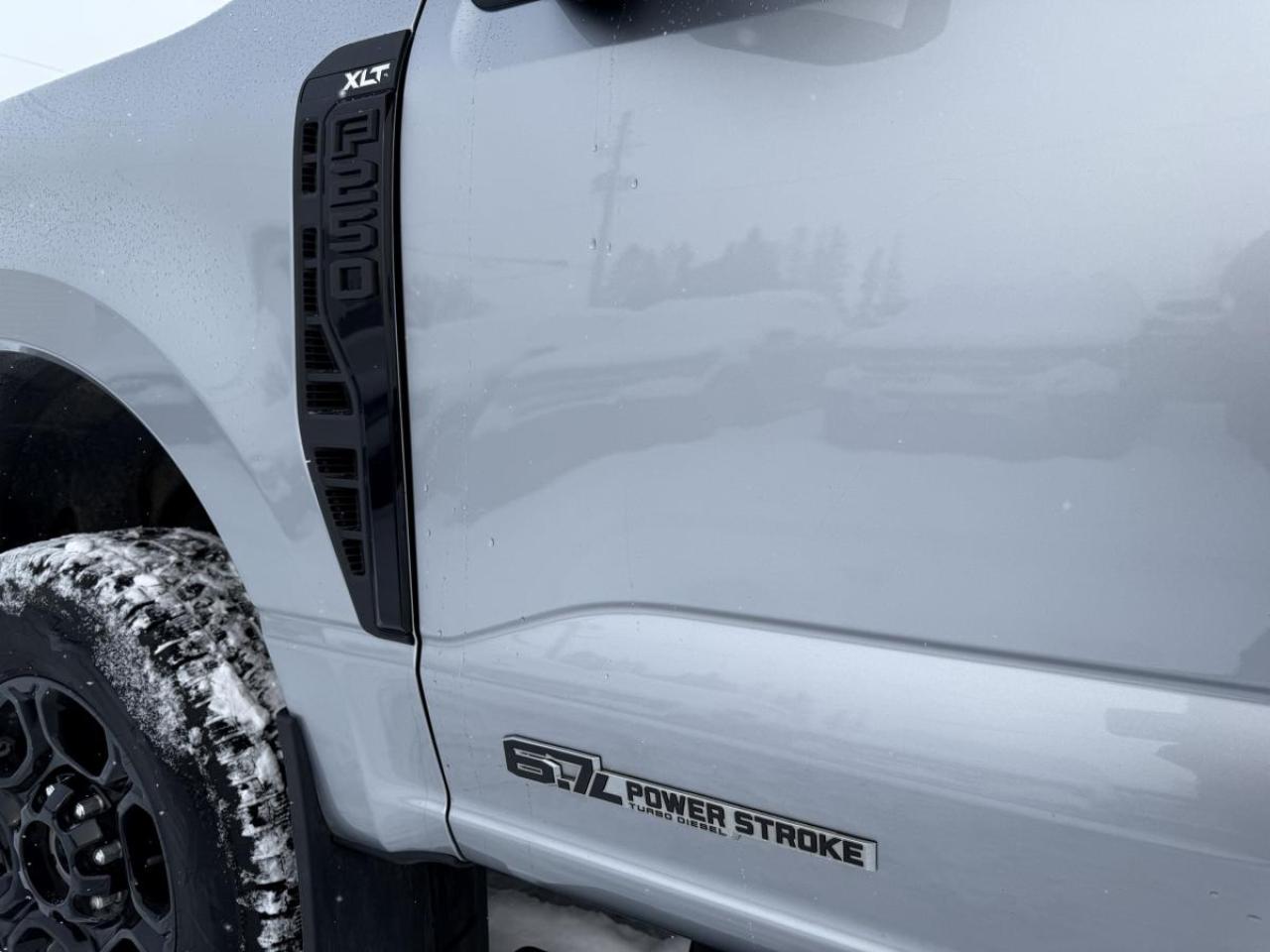 2023 Ford F-250 Super Duty SRW XLT 4WD SUPERCAB 8' BOX Photo