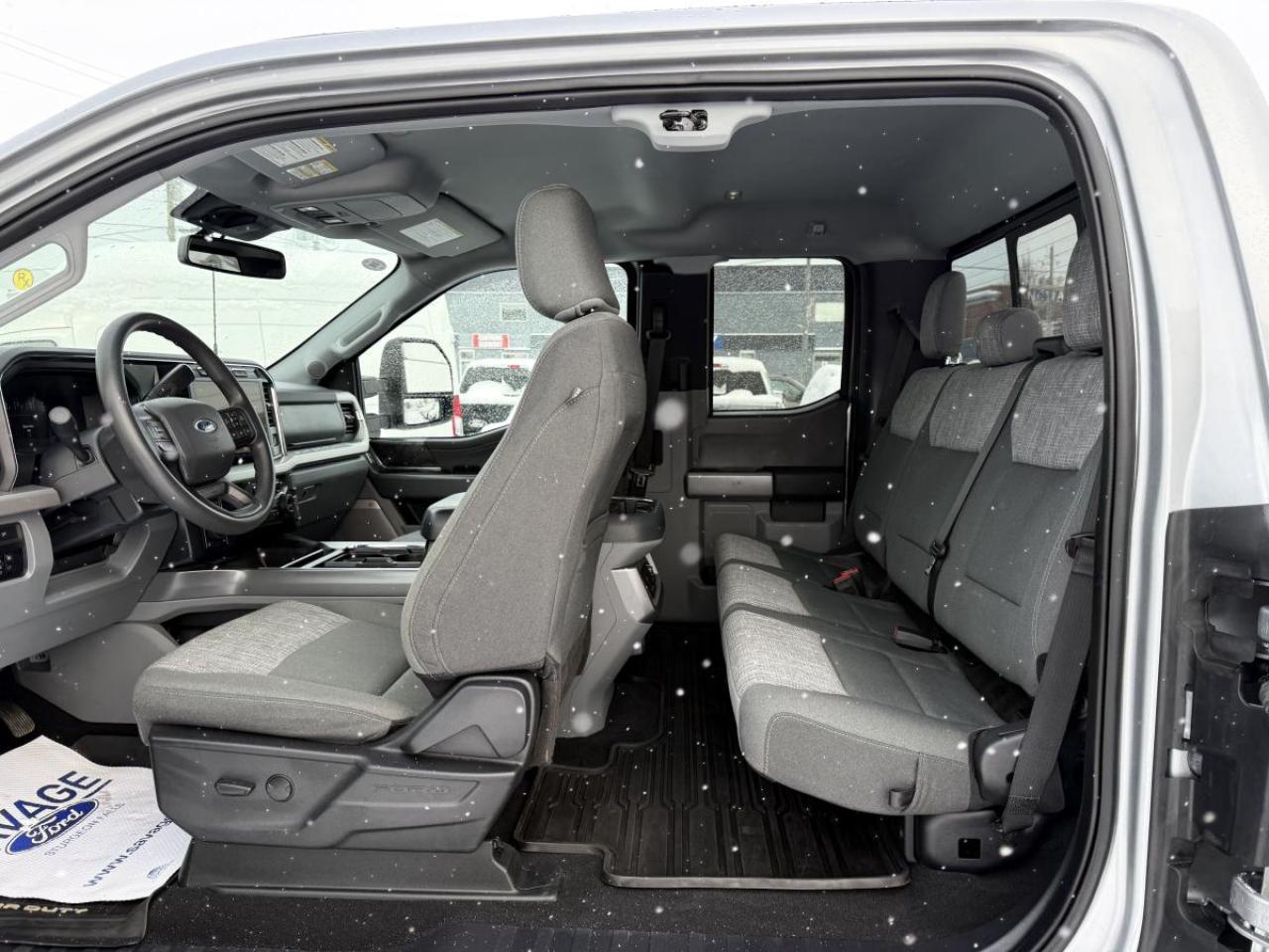 2023 Ford F-250 Super Duty SRW XLT 4WD SUPERCAB 8' BOX Photo