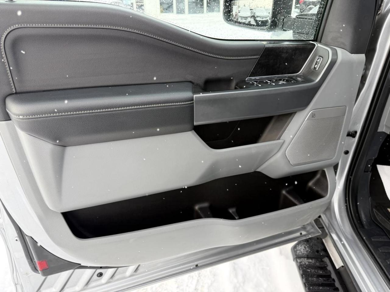 2023 Ford F-250 Super Duty SRW XLT 4WD SUPERCAB 8' BOX Photo