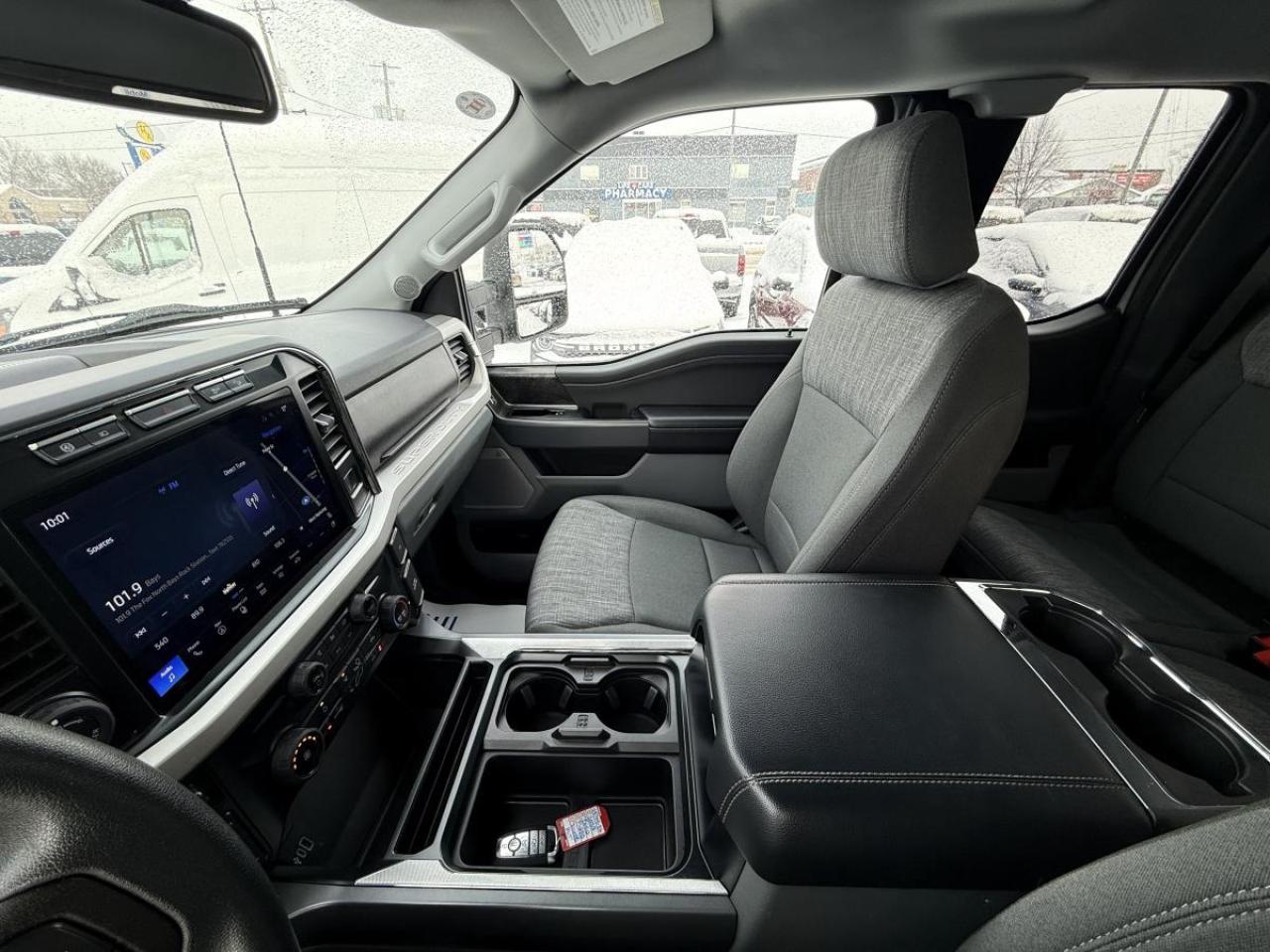 2023 Ford F-250 Super Duty SRW XLT 4WD SUPERCAB 8' BOX Photo