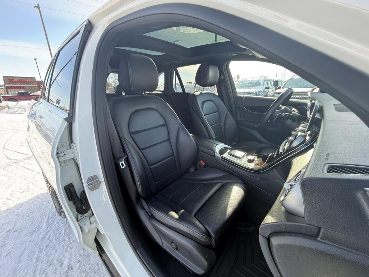 2020 Mercedes-Benz GLC GLC 300 4MATIC SUV Photo