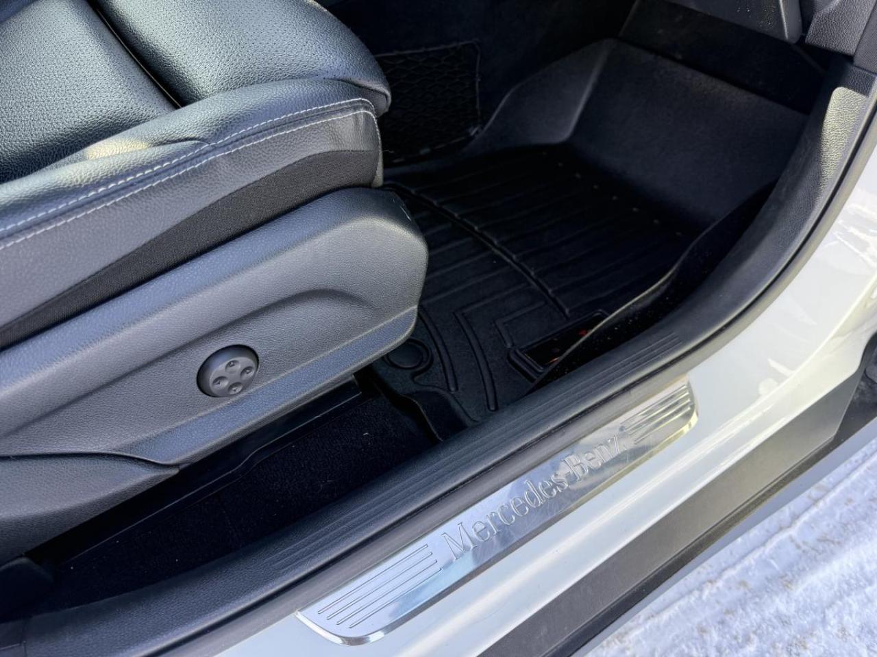 2020 Mercedes-Benz GLC GLC 300 4MATIC SUV Photo