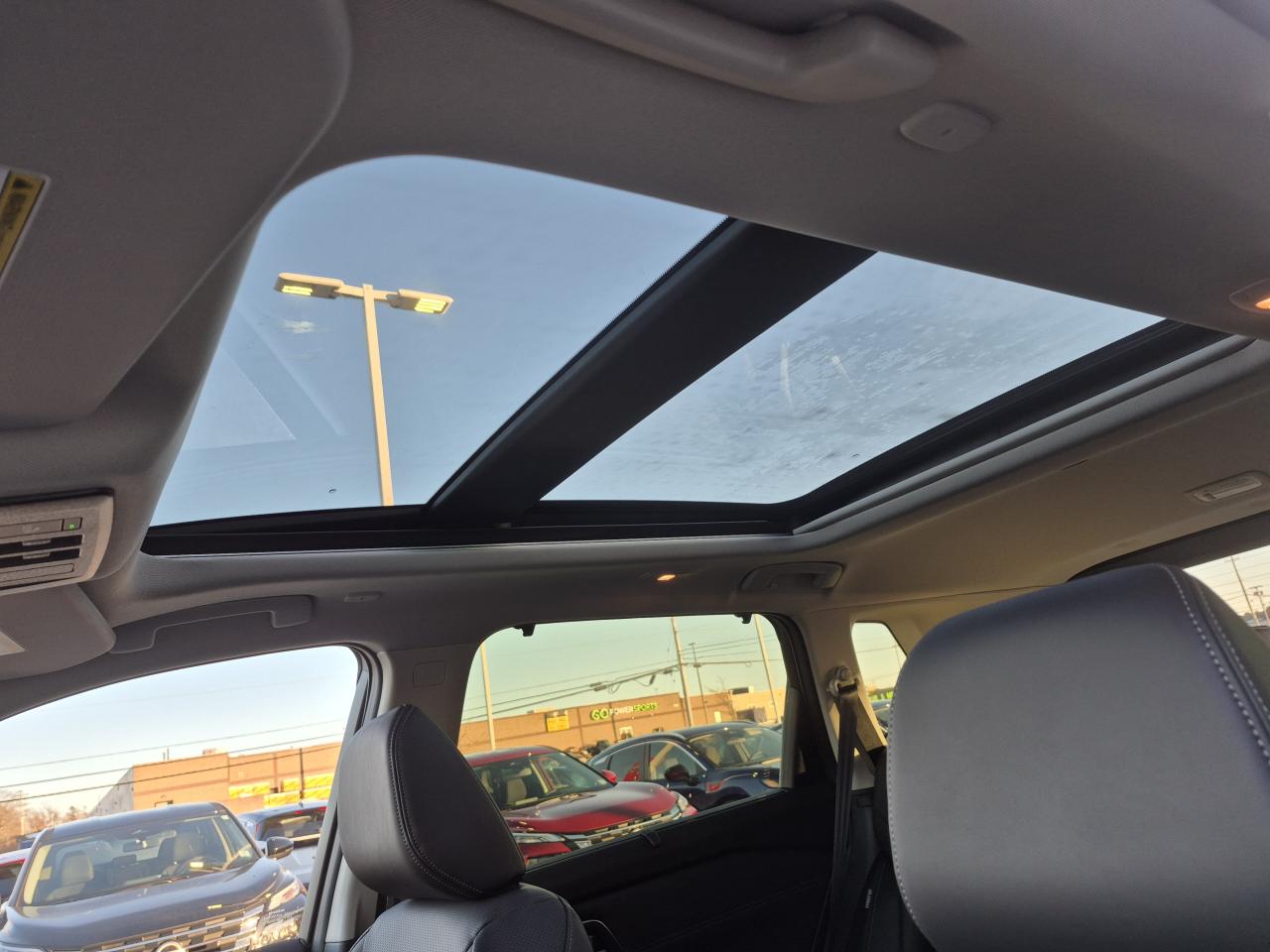 2026 Nissan Rogue Platinum Photo12