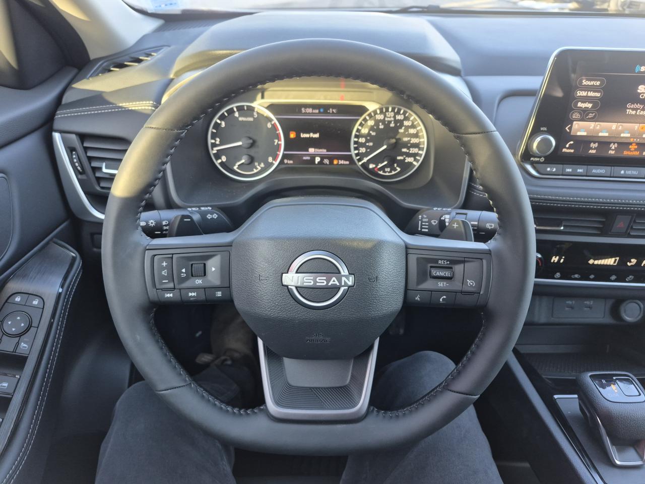 2026 Nissan Rogue S Photo6