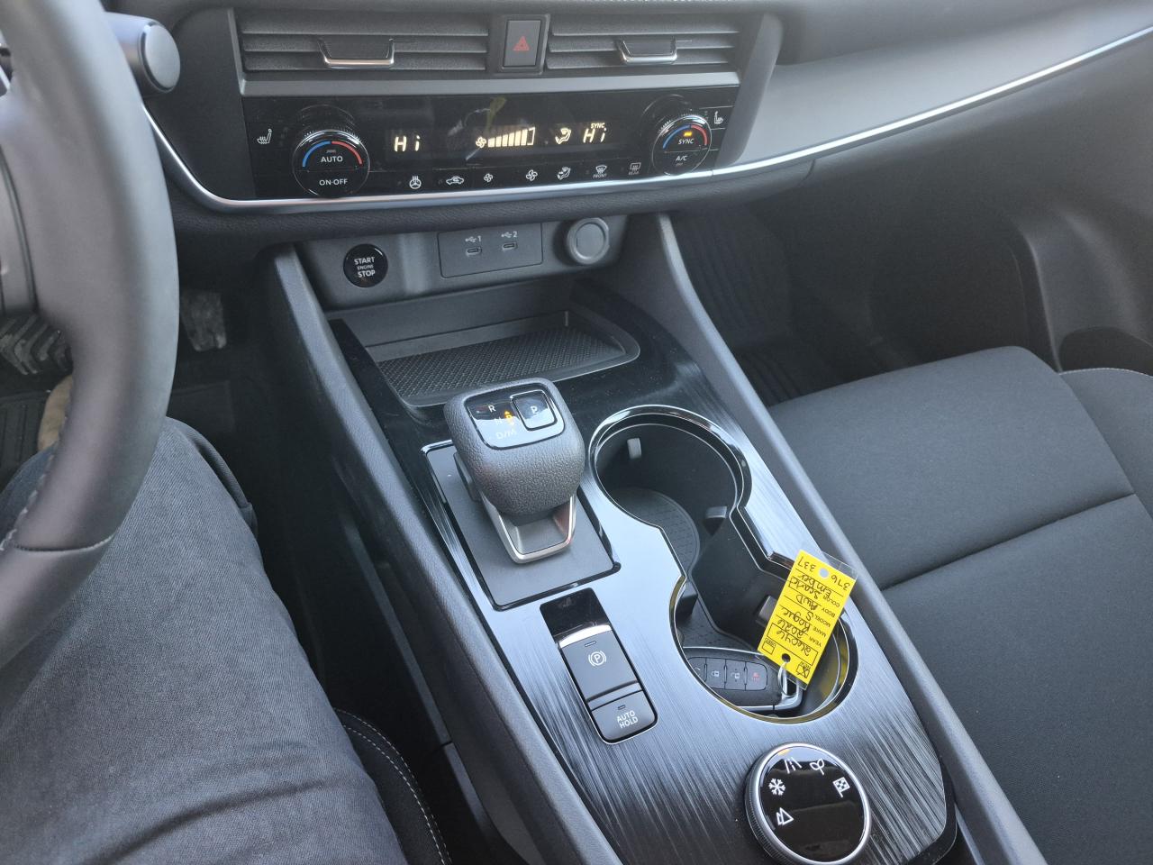 2026 Nissan Rogue S Photo23