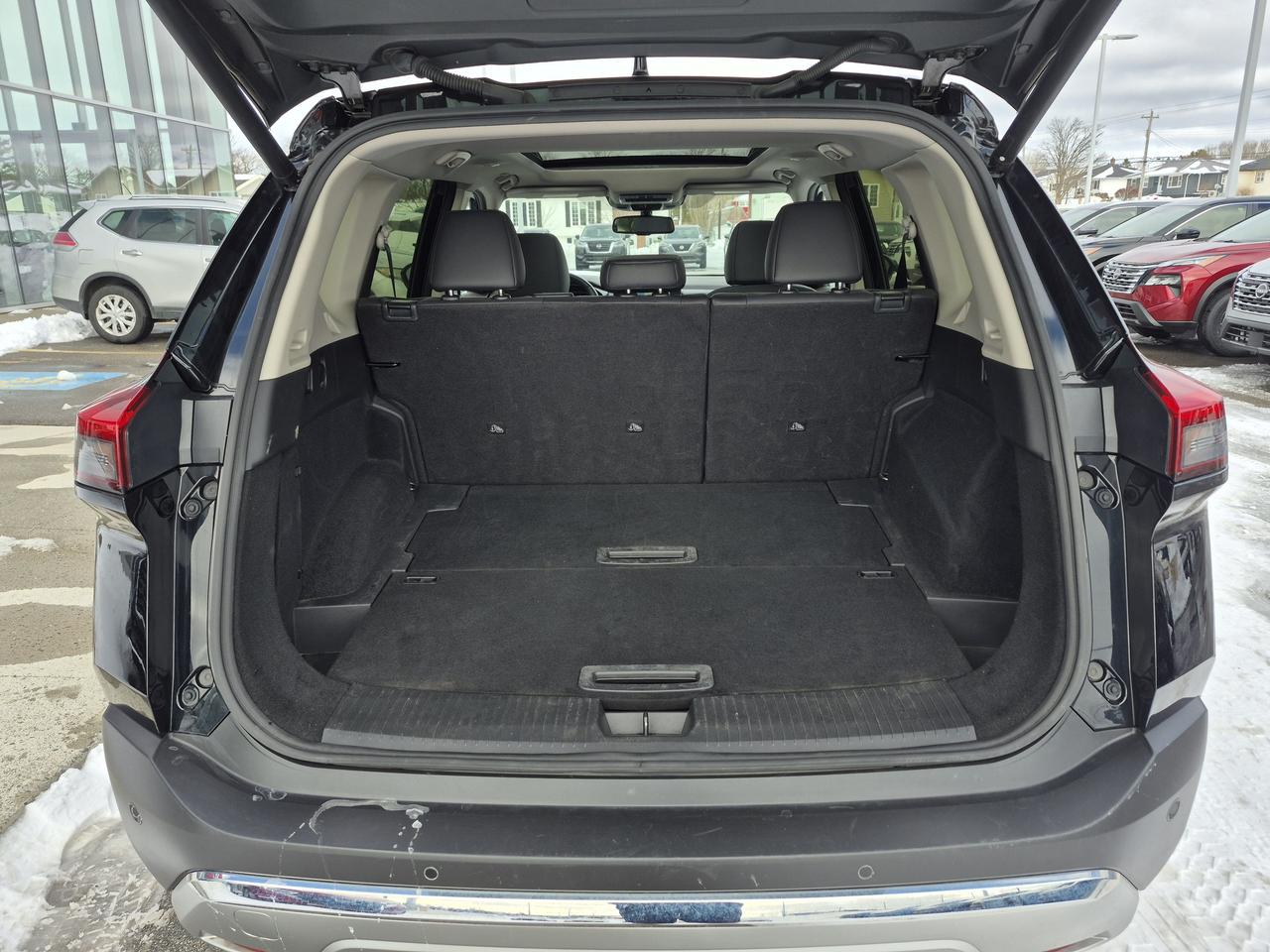 2023 Nissan ROGUE PLATINUM AWD HEADS UP DISPLAY, MEMORY SEATS Photo