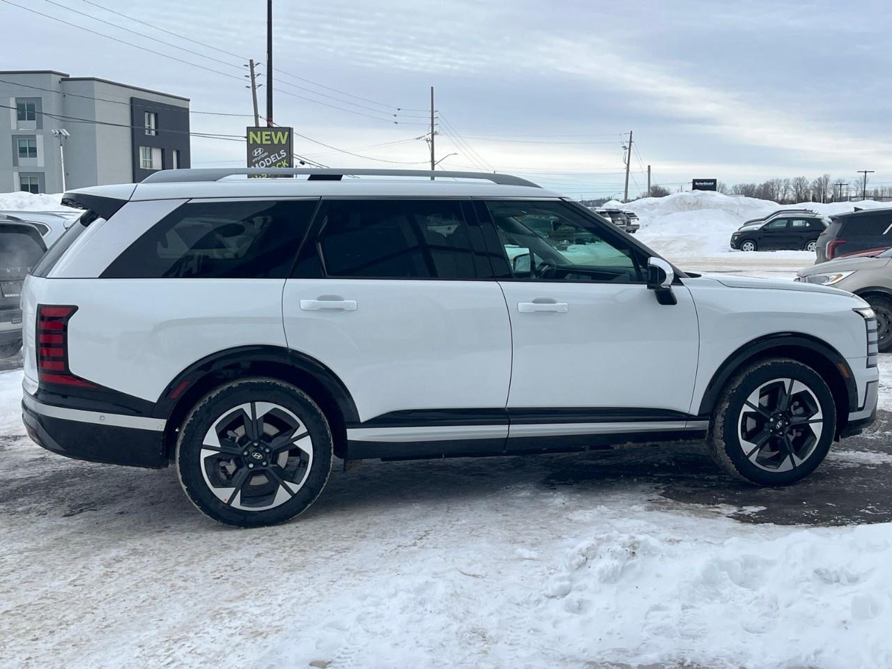 2026 Hyundai Palisade Hybrid Luxury 7-Passenger AWD Photo