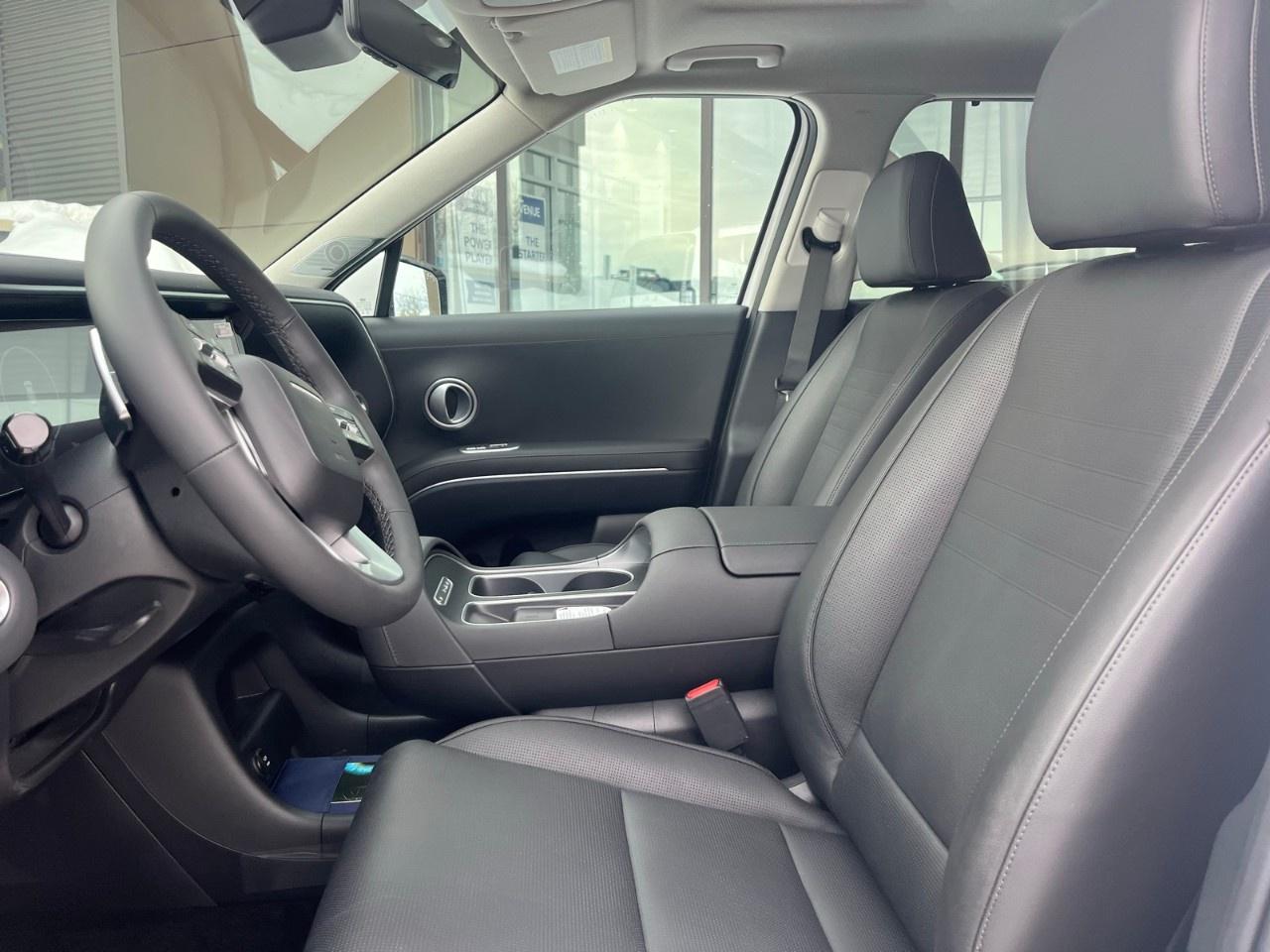 2026 Hyundai Palisade Hybrid Luxury 8-Passenger AWD Photo