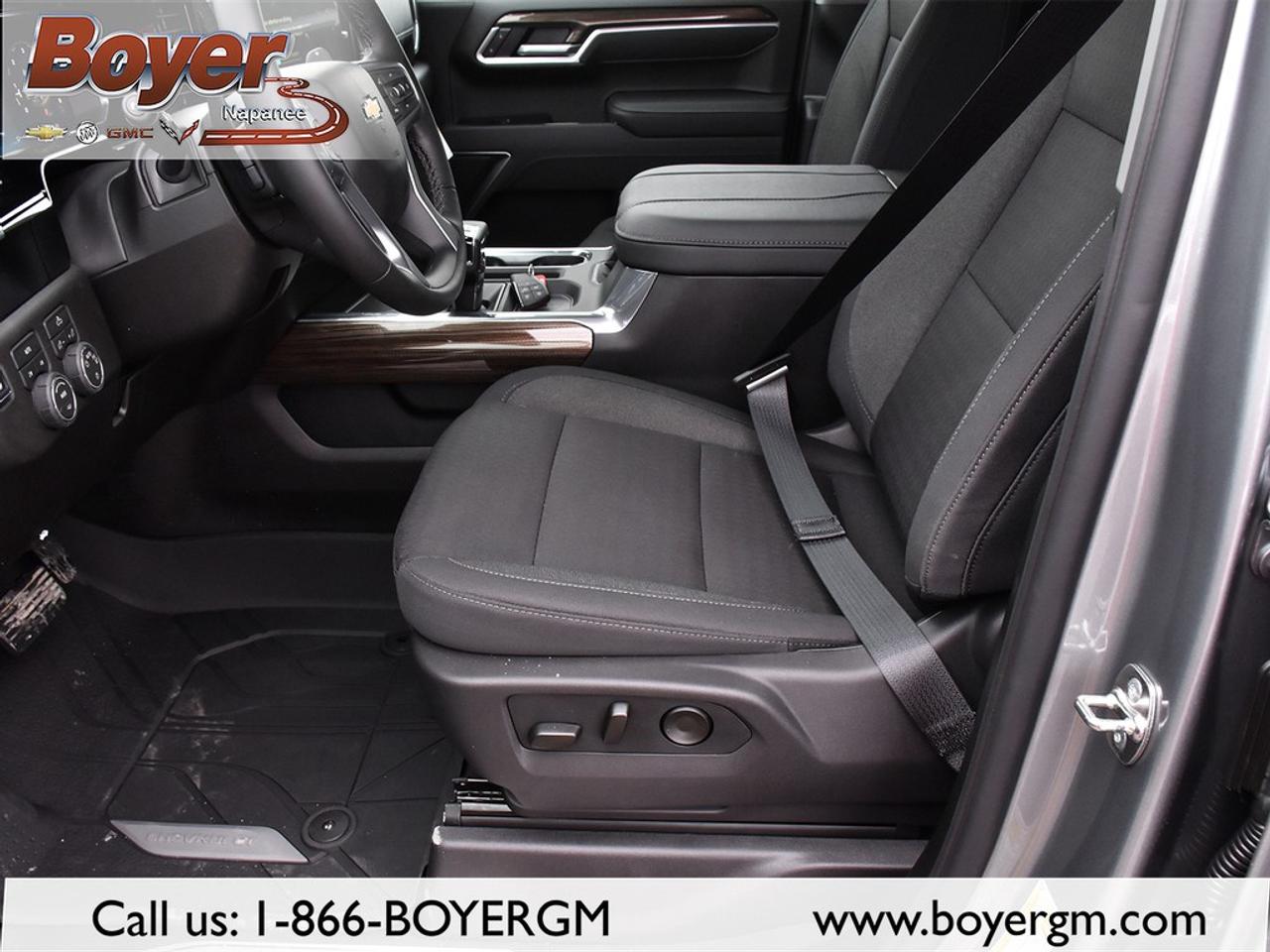 2026 Chevrolet Silverado 1500 Crew Cab Short Box 4-Wheel Drive LT Photo