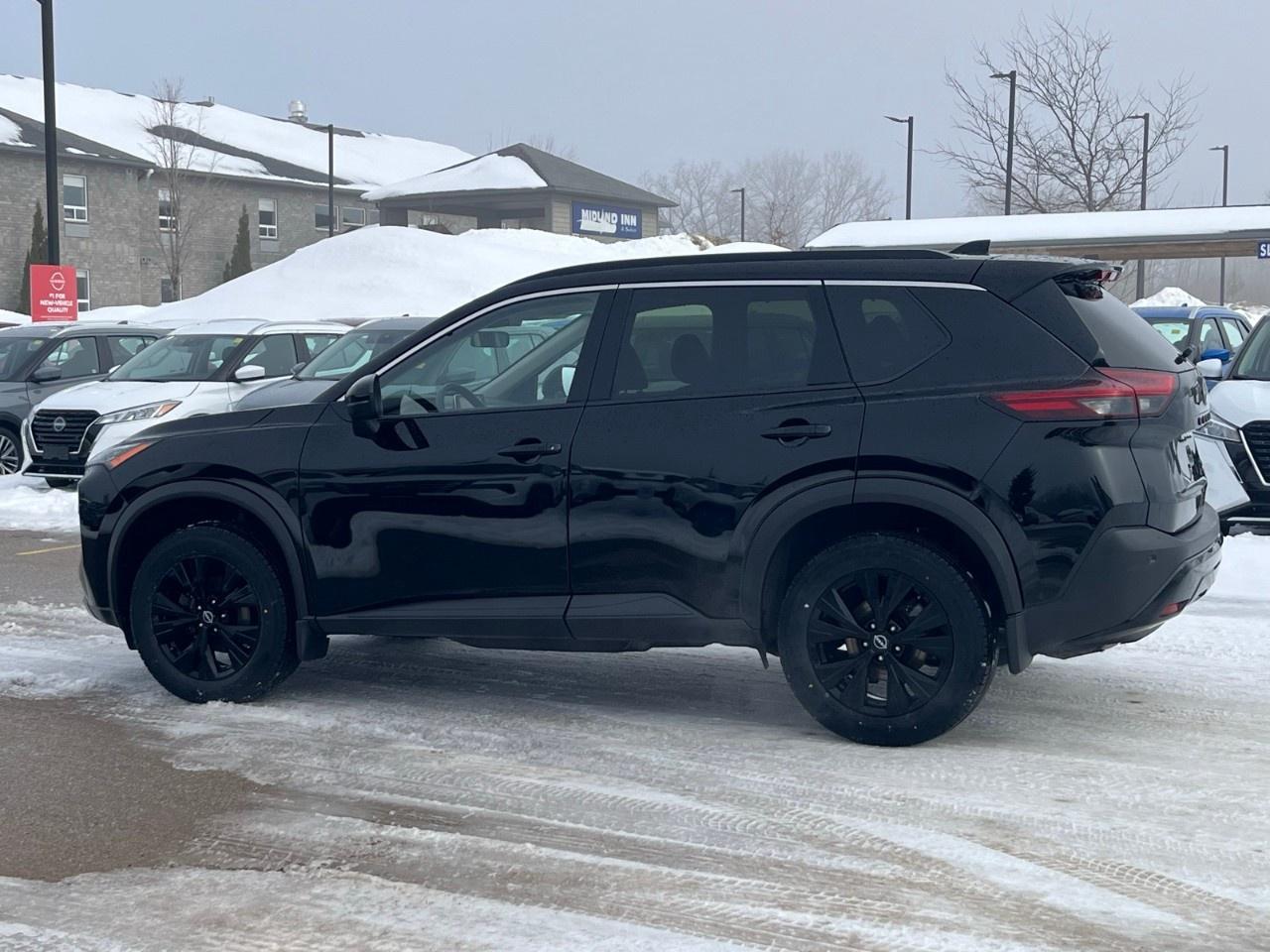 2023 Nissan Rogue Midnight Edition Photo4