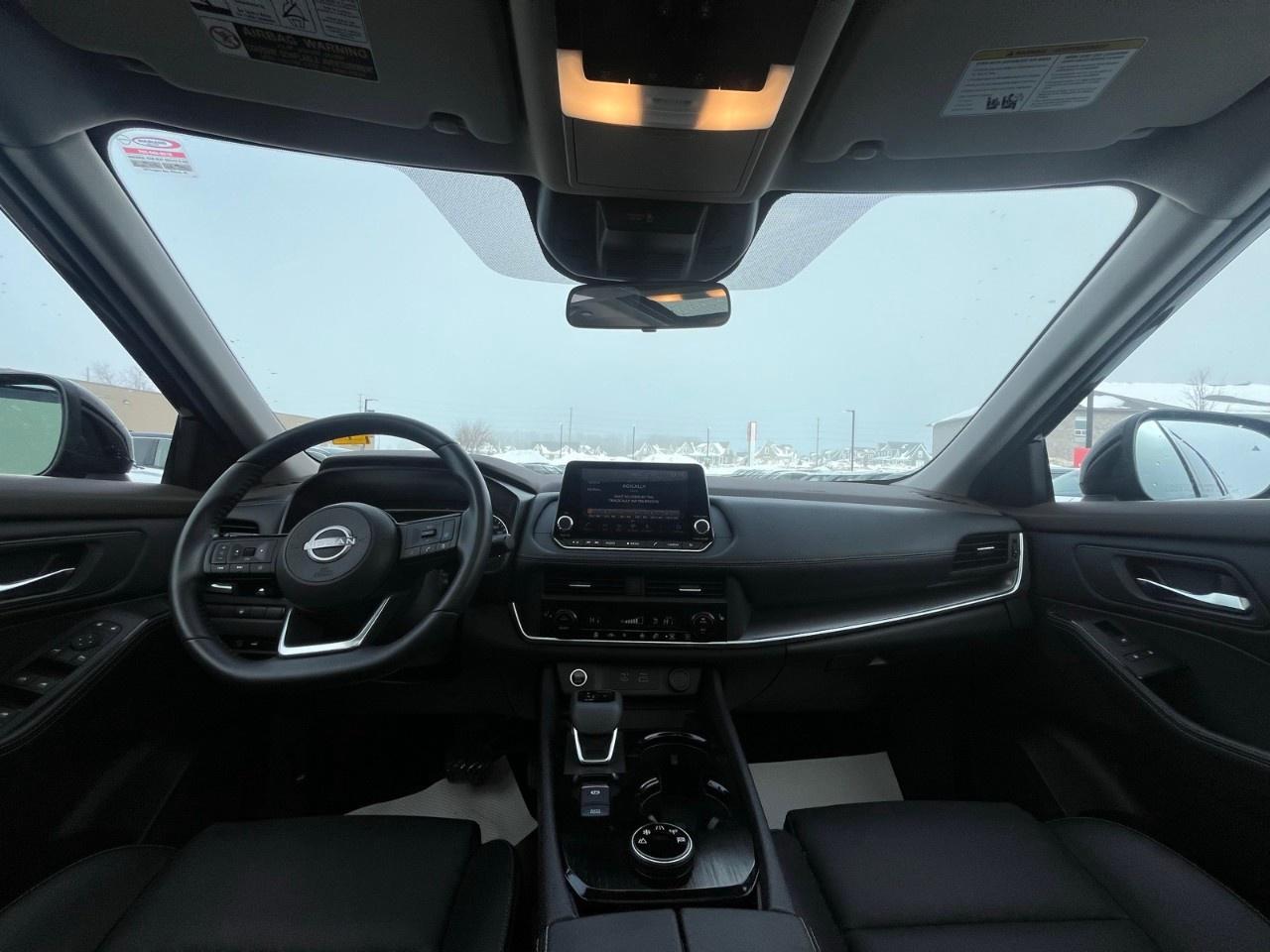 2023 Nissan Rogue Midnight Edition Photo