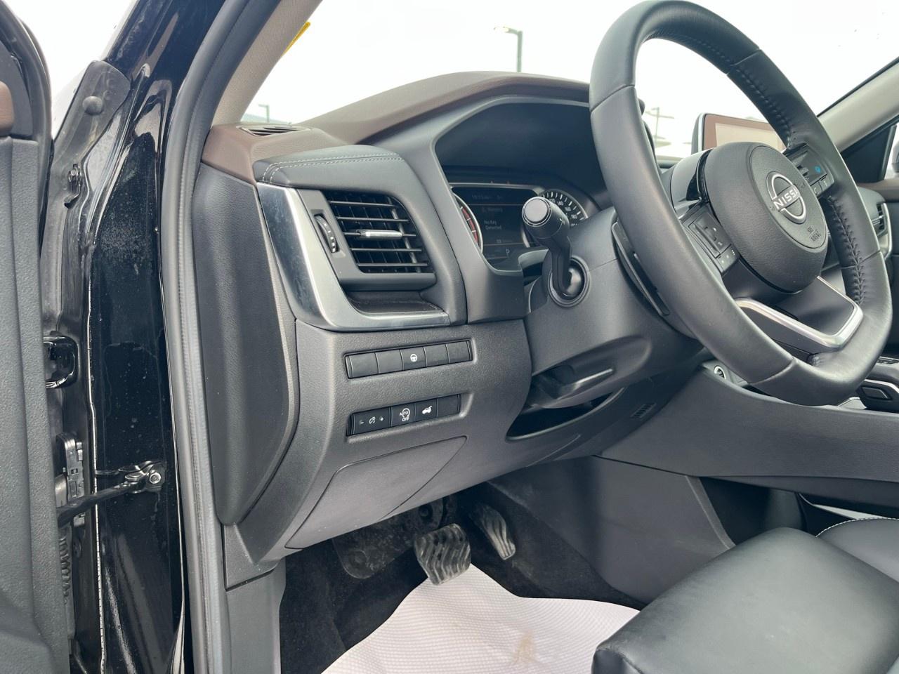 2023 Nissan Rogue Midnight Edition Photo