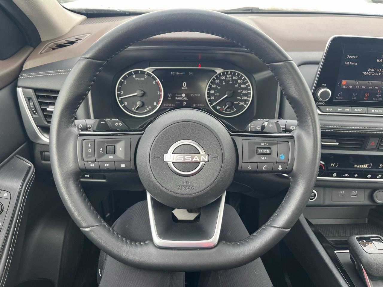 2023 Nissan Rogue Midnight Edition Photo