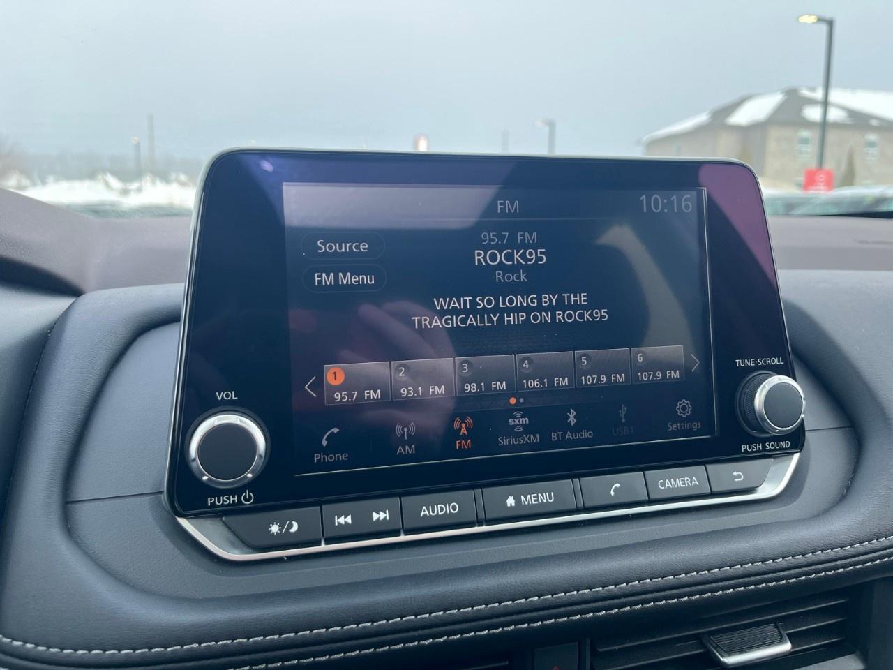 2023 Nissan Rogue Midnight Edition Photo