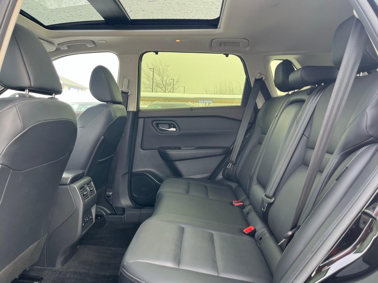 2023 Nissan Rogue Midnight Edition Photo