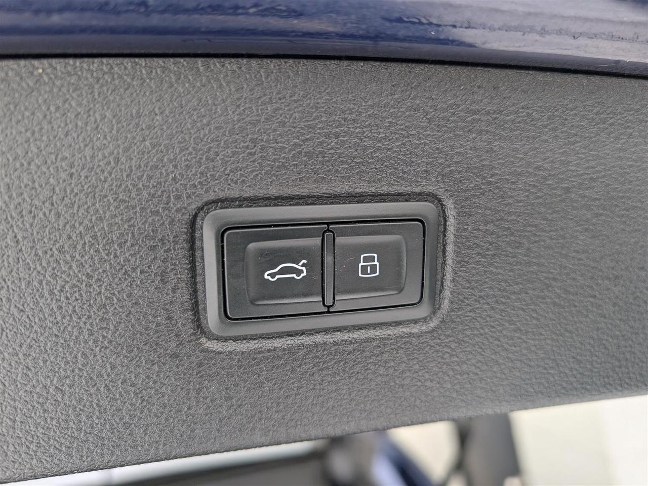 2022 Audi Q7 55 QTRO - 7 PASS - NAVI - PANO ROOF - TECH FEATS Photo