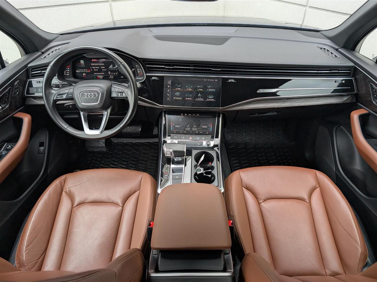 2022 Audi Q7 55 QTRO - 7 PASS - NAVI - PANO ROOF - TECH FEATS Photo